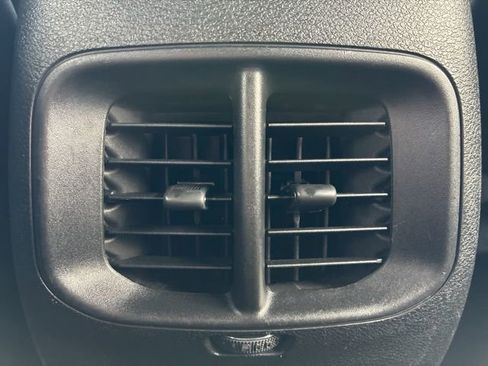 Used 2020 Jeep Cherokee High Altitude image 21