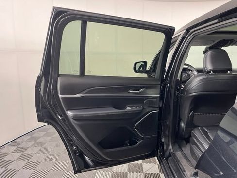 Used 2021 Jeep Grand Cherokee L Limited AWD/4WD image 38