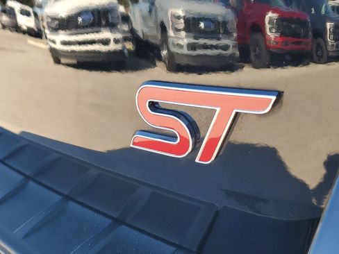 Used 2023 Ford Explorer ST w/ Equipment Group 401A image 10