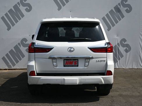 Used 2017 Lexus LX 570 4WD w/ Luxury Package image 6