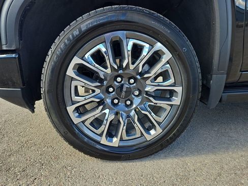 Used 2023 GMC Sierra 1500 Denali Ultimate image 10