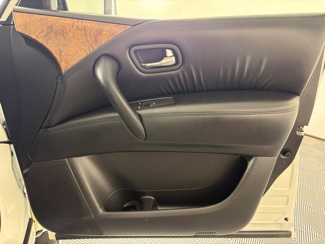 Used 2024 Nissan Armada SL w/ Captain's Chairs Package AWD/4WD image 32