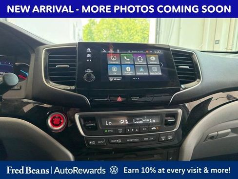 Used 2021 Honda Pilot Touring image 10