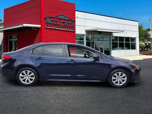 Used 2021 Toyota Corolla LE FWD image 6