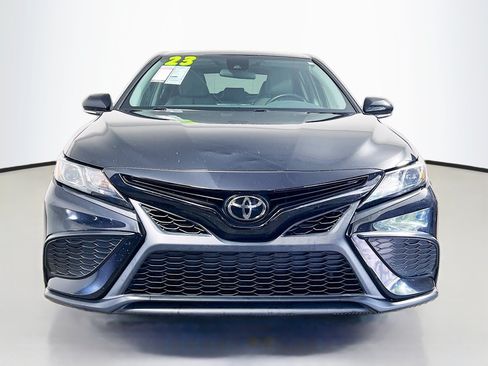 Used 2023 Toyota Camry SE FWD image 11