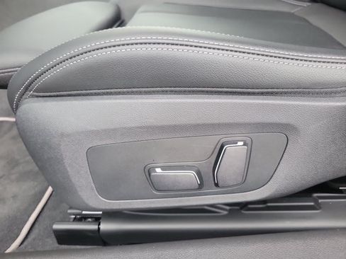 Used 2025 BMW 230i Coupe w/ M Sport Package RWD image 14