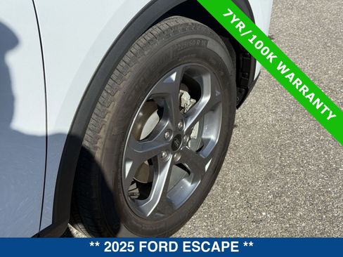 Certified 2025 Ford Escape ST-Line w/ Tech Pack #1 image 12