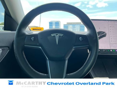 Used 2021 Tesla Model Y Long Range AWD/4WD image 11