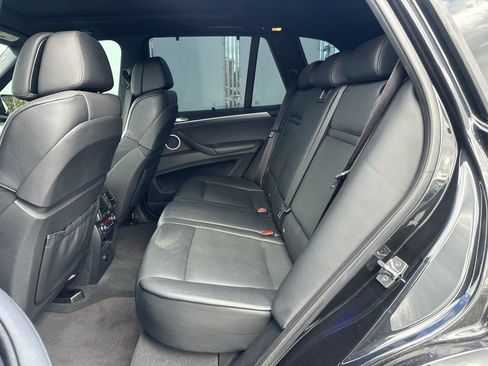 Used 2011 BMW X5 M image 9