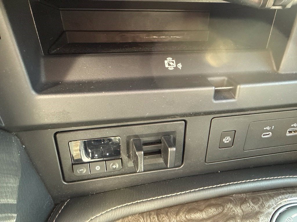 Used 2023 Nissan Armada Platinum w/ Captain's Chairs Package AWD/4WD image 21
