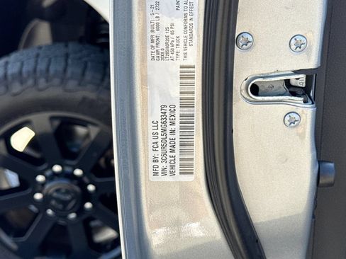 Used 2021 RAM 2500 Big Horn w/ Night Edition AWD/4WD image 28