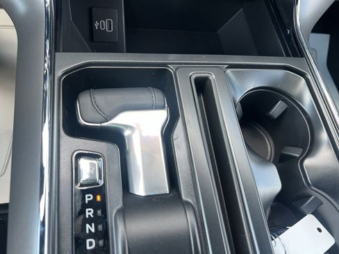 New 2025 Ford F150 Lariat w/ Equipment Group 501A Mid image 31