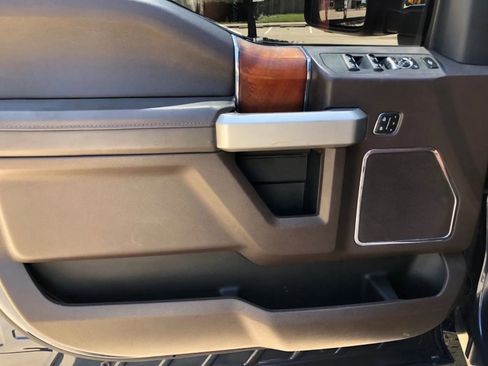 Used 2019 Ford F250 King Ranch w/ King Ranch Ultimate Package AWD/4WD image 15