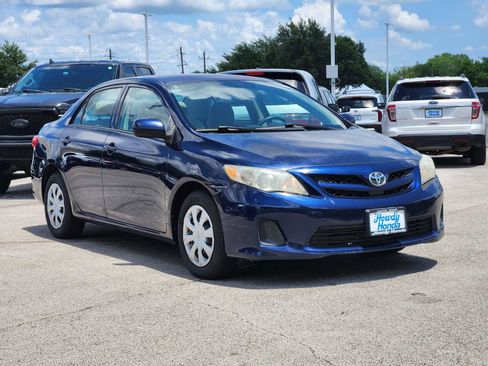 Used 2013 Toyota Corolla L FWD image 3
