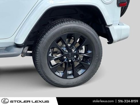 Used 2021 Jeep Wrangler Unlimited Sahara AWD/4WD image 12