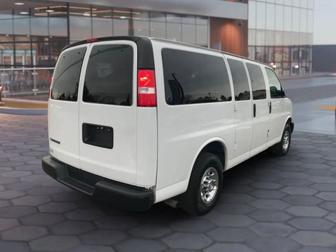 Used 2022 Chevrolet Express 2500 LS image 5