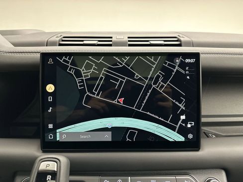 Used 2024 Land Rover Defender 110 X image 22