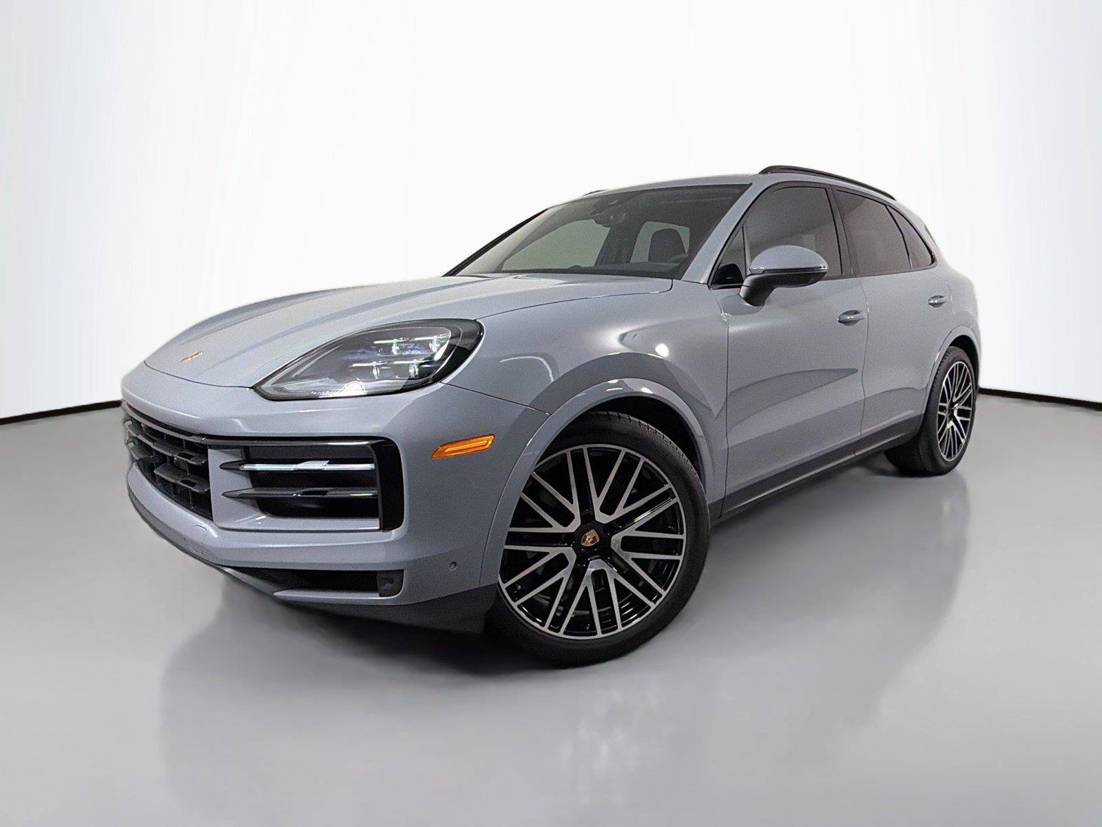 Certified 2025 Porsche Cayenne AWD/4WD image 1