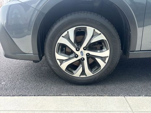 Used 2021 Subaru Outback Limited AWD/4WD image 9