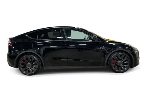 Certified 2022 Tesla Model Y Performance AWD/4WD image 7