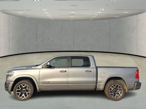 Used 2025 RAM 1500 Laramie image 7