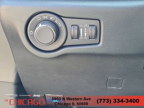 New 2027 Chrysler Pacifica Pinnacle w/ Theater Group AWD/4WD image 24