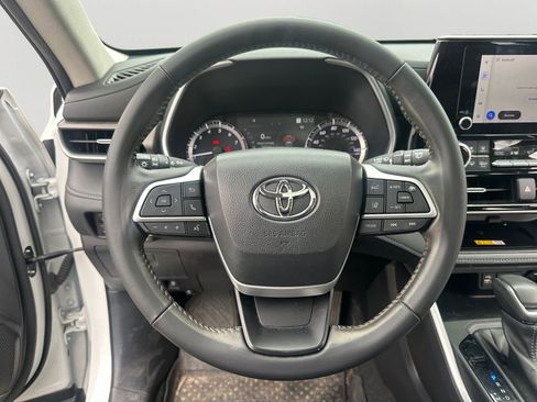 Used 2023 Toyota Corolla XSE image 12