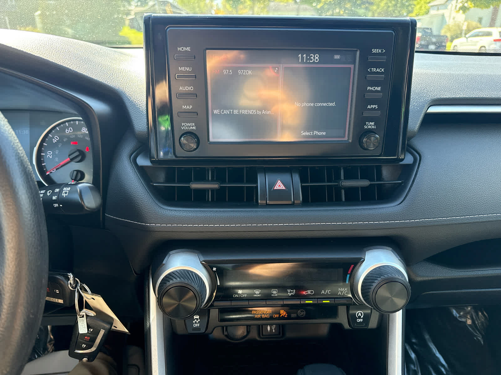 Used 2019 Toyota RAV4 LE w/ Carpet Mat Package AWD/4WD image 20