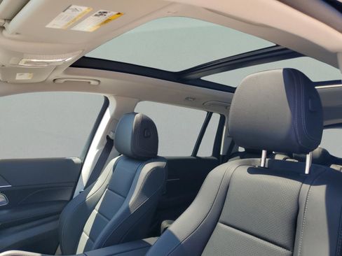 New 2026 Mercedes-Benz GLS 450 4MATIC image 17