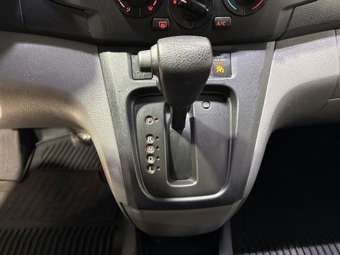Used 2019 Nissan NV200 S FWD image 19