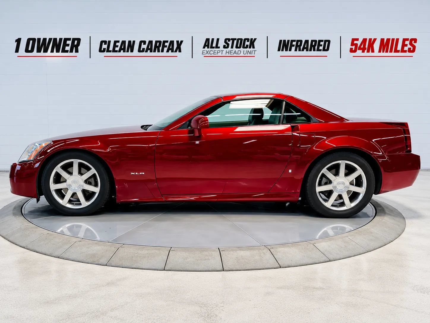 Used 2006 Cadillac XLR RWD image 1