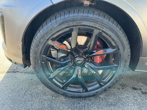 Used 2018 Land Rover Range Rover Sport SVR AWD/4WD image 9