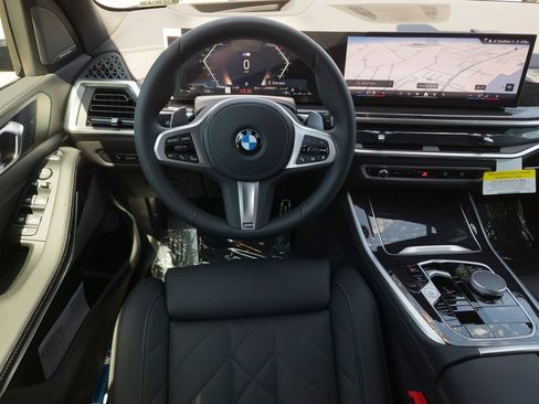 New 2026 BMW X5 xDrive40i w/ M Sport Package AWD/4WD image 16
