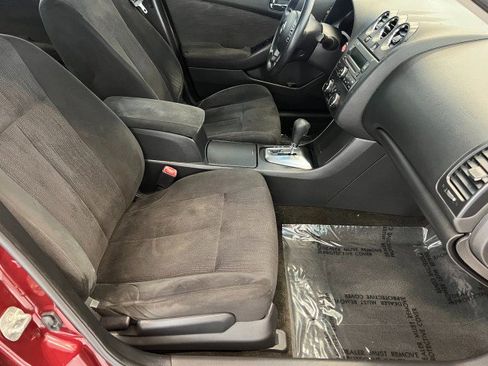 Used 2010 Nissan Altima 2.5 S image 14