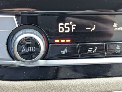 Used 2021 BMW X3 sDrive30i w/ Premium Package image 30