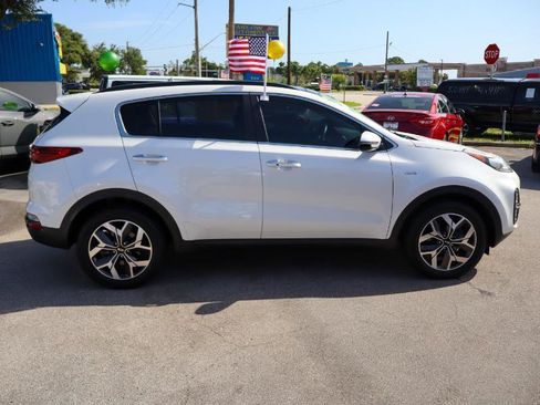 Used 2021 Kia Sportage EX w/ EX Technology Package AWD/4WD image 7