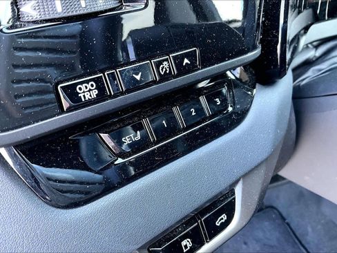 Used 2025 Lexus RX 350h image 34