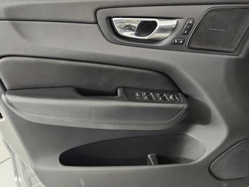 Certified 2023 Volvo XC60 B5 Plus w/ Protection Package Premier FWD image 9