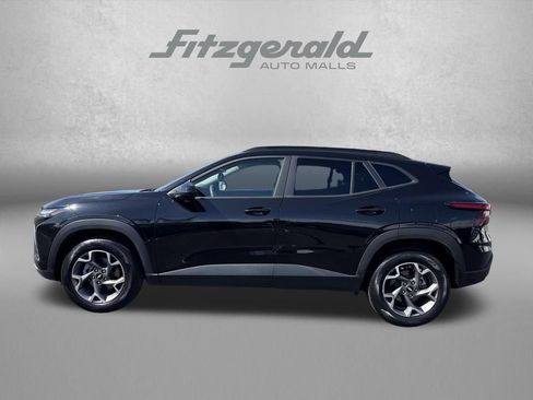Used 2025 Chevrolet Trax LT FWD image 10