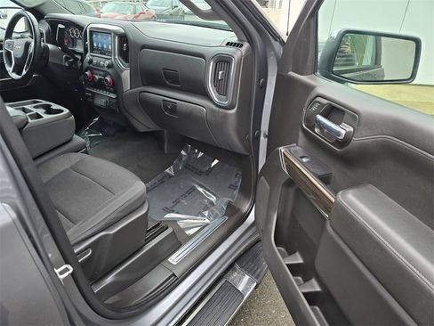 Used 2021 Chevrolet Silverado 1500 LT image 12