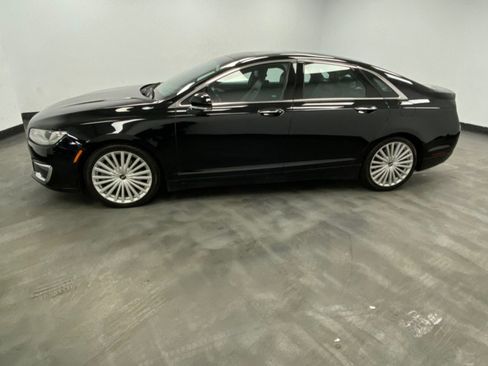 Used 2017 Lincoln MKZ Reserve image 3