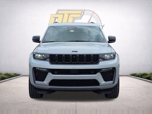 New 2026 Jeep Grand Cherokee L Limited AWD/4WD image 3