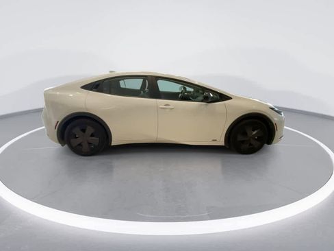 Used 2023 Toyota Prius LE AWD/4WD image 9