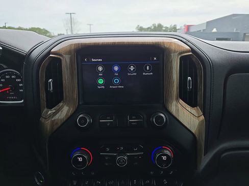 Used 2021 Chevrolet Silverado 2500 LTZ w/ Z71 Chrome Sport Edition image 25