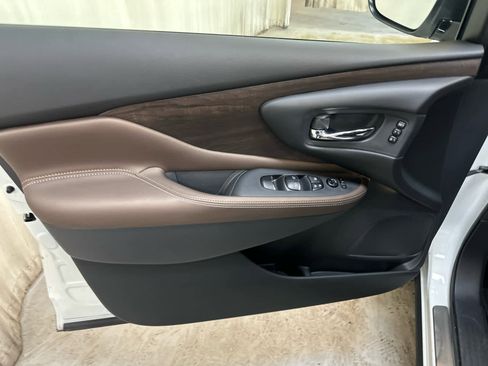 Certified 2024 Nissan Murano Platinum w/ Cargo Package AWD/4WD image 27