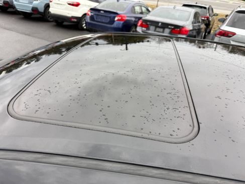 Used 2017 Toyota Camry SE w/ Moonroof Package image 19