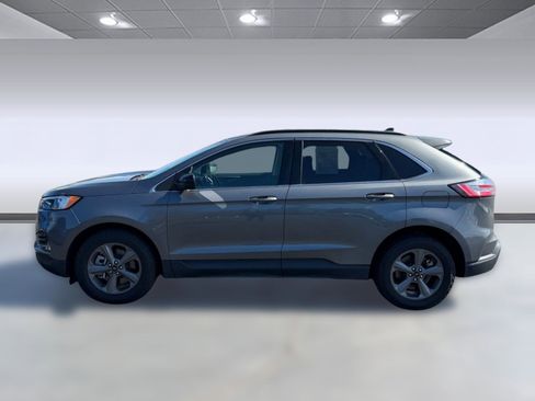 Used 2022 Ford Edge SEL w/ Sport Appearance Package image 2