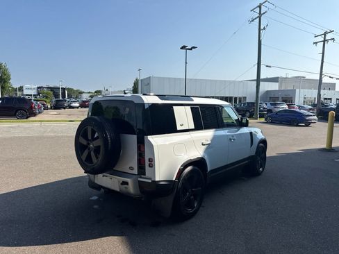 Used 2023 Land Rover Defender 110 SE AWD/4WD image 5