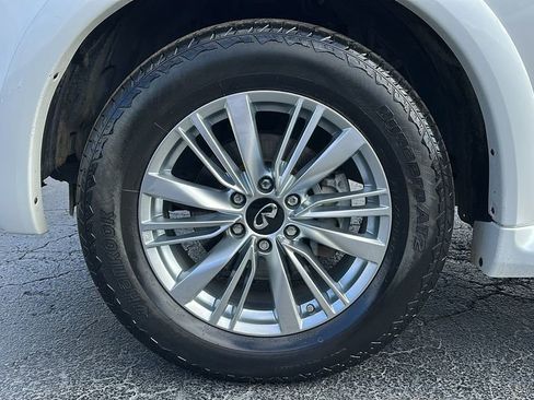 Used 2019 INFINITI QX80 Luxe w/ All-Season Package image 14