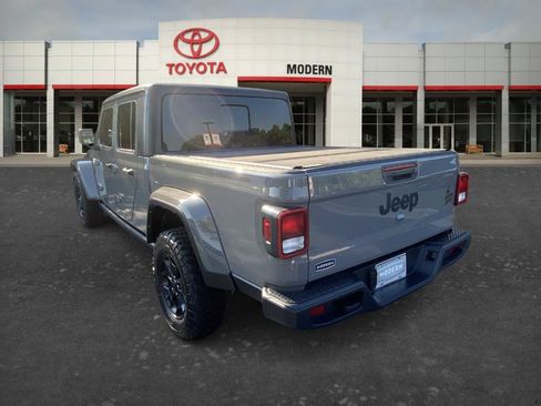Used 2021 Jeep Gladiator Sport AWD/4WD image 6